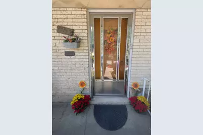 7719 W Jarvis Avenue, Chicago, IL 60631 - Photo 2
