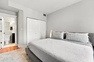 1330 W Bryn Mawr Ave, Chicago, IL 60660 - Photo 14