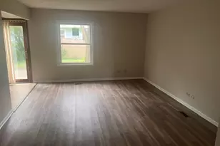 369 Kirkwood Cir, Bolingbrook, IL 60440 - Photo 4
