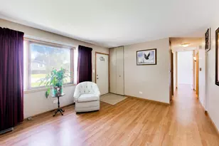 18559 W Karen Ln, Gurnee, IL 60031 - Photo 4