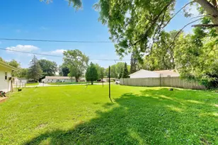 18559 W Karen Ln, Gurnee, IL 60031 - Photo 24
