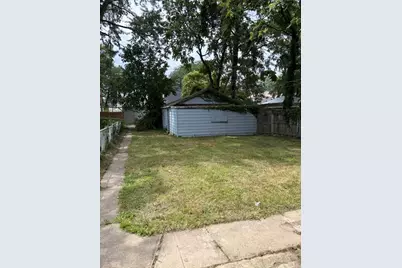 12446 S Lowe Avenue, Chicago, IL 60628 - Photo 2