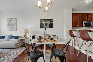 1901 S Calumet Ave, Chicago, IL 60616 - Photo 6