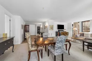 200 E Delaware Pl, Chicago, IL 60611 - Photo 6