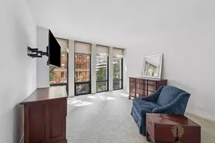 200 E Delaware Pl, Chicago, IL 60611 - Photo 12