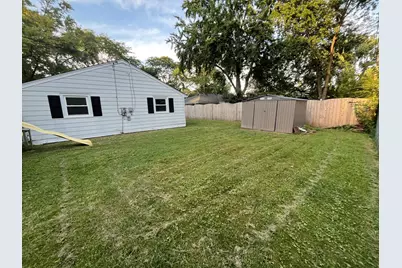 923 Hammond Avenue, Aurora, IL 60506 - Photo 12