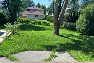 212 N Louis St, Mount Prospect, IL 60056 - Photo 4