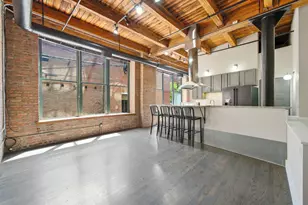 331 S Peoria St, Chicago, IL 60607 - Photo 2