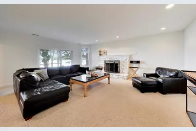 605 Lake Shore Boulevard, Wauconda, IL 60084 - Photo 36
