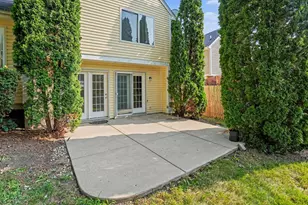 1457 Beaumont Cir, Bartlett, IL 60103 - Photo 20