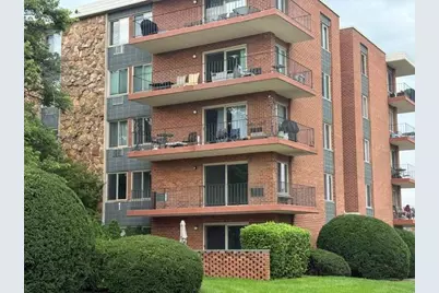 16 E Old Willow Road #209S, Prospect Heights, IL 60070 - Photo 2