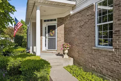 2409 Meadowbrook Lane, Westchester, IL 60154 - Photo 2