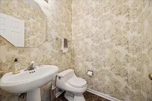 2409 Meadowbrook Ln, Westchester, IL 60154 - Photo 14
