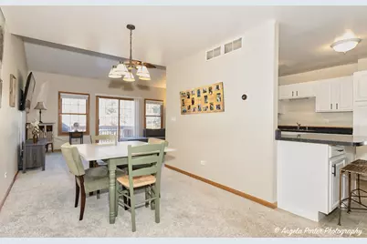 5850 Fieldstone Trail, McHenry, IL 60050 - Photo 10