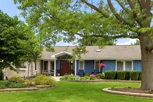 1110 Lake Shore Dr N, Barrington, IL 60010 - Photo 1