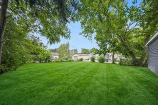 818 Bach St, Northbrook, IL 60062 - Photo 6
