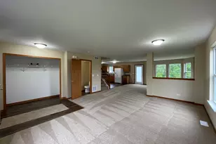 649 Linda Ct, Marengo, IL 60152 - Photo 6