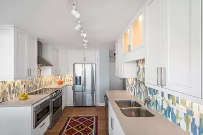 1560 N Sandburg Terrace #3602-04, Chicago, IL 60610 - Photo 4