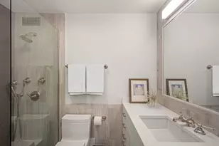 1560 N Sandburg Terrace, Chicago, IL 60610 - Photo 18