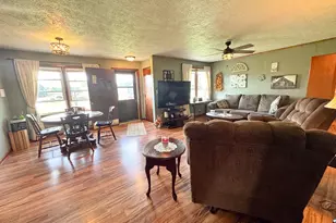 1143 Oak St, Eldena, IL 61324 - Photo 14