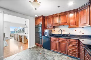 100 E Huron St, Chicago, IL 60611 - Photo 18