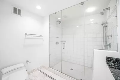 100 E Huron Street #3504, Chicago, IL 60611 - Photo 32