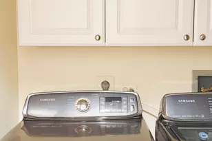 100 E Huron St, Chicago, IL 60611 - Photo 36