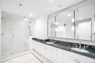 100 E Huron St, Chicago, IL 60611 - Photo 30
