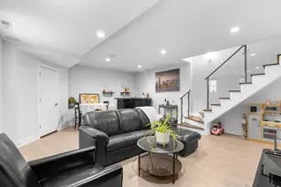 1522 W Cortez St, Chicago, IL 60642 - Photo 22