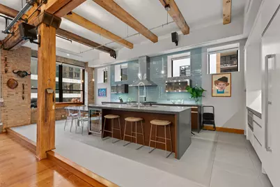 152 W Huron Street #4, Chicago, IL 60654 - Photo 6