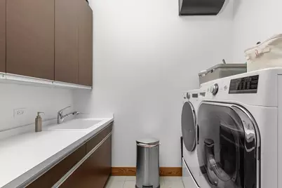 152 W Huron Street #4, Chicago, IL 60654 - Photo 28