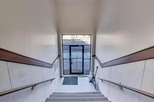 313 E 60th St, Chicago, IL 60637 - Photo 2