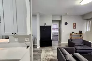 2315 E 70th Pl, Chicago, IL 60649 - Photo 4