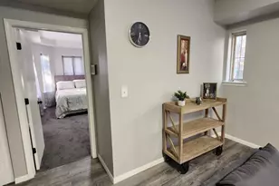 2315 E 70th Pl, Chicago, IL 60649 - Photo 8