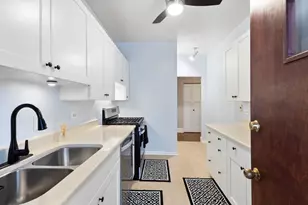 821 Lake St, Oak Park, IL 60301 - Photo 8