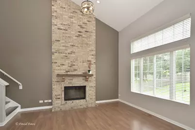 300 Briarwood Lane, Algonquin, IL 60102 - Photo 4
