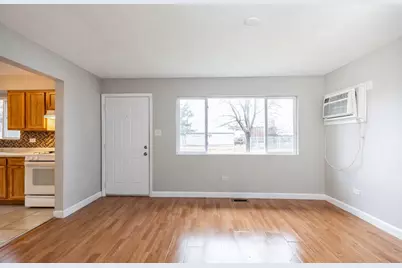 808 Mackinaw Avenue, Calumet City, IL 60409 - Photo 2