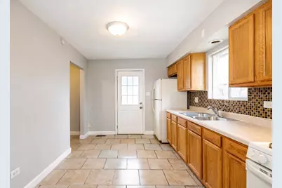 808 Mackinaw Avenue, Calumet City, IL 60409 - Photo 4