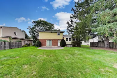 1910 E Robinhood Lane, Arlington Heights, IL 60004 - Photo 38