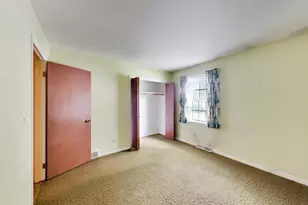 1910 E Robinhood Ln, Arlington Heights, IL 60004 - Photo 26