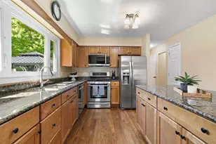 1341 S Parkview Terrace, Algonquin, IL 60102 - Photo 10
