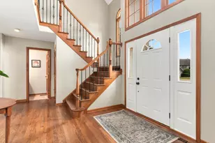 1225 Willowcrest Ct, Aurora, IL 60504 - Photo 2