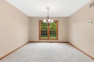 1225 Willowcrest Ct, Aurora, IL 60504 - Photo 6
