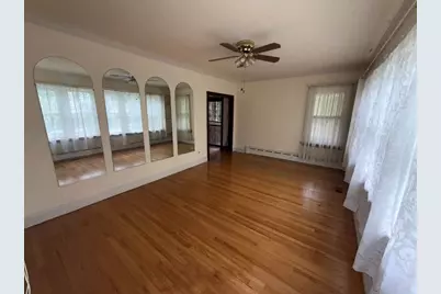 10753 S Hale Avenue, Chicago, IL 60643 - Photo 2