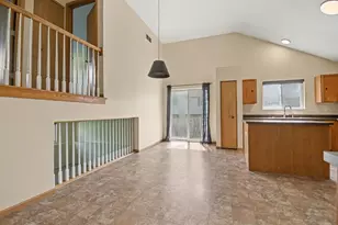 2220 White Eagle Dr, Plainfield, IL 60586 - Photo 4