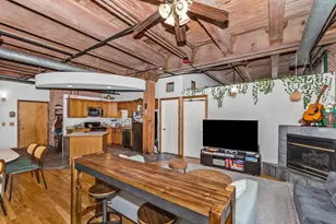 732 S Financial Pl, Chicago, IL 60605 - Photo 2