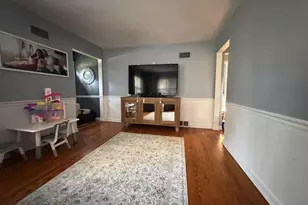 1518 W Iles Ave, Springfield, IL 62704 - Photo 2
