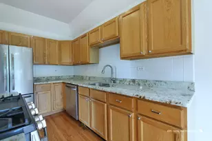 94 Charlotte Ct, Cary, IL 60013 - Photo 10