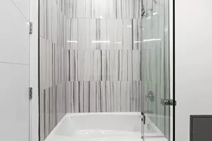 159 W North Ave, Chicago, IL 60610 - Photo 6