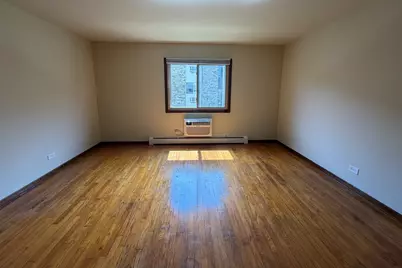 872 N Milwaukee Avenue #B1, Libertyville, IL 60048 - Photo 2